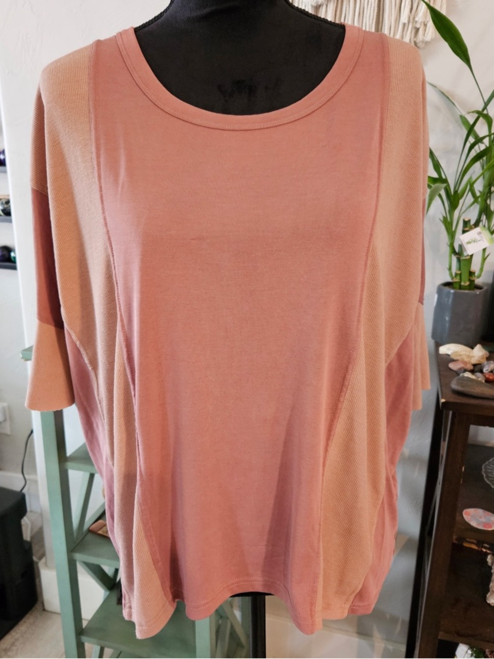 Women's Dusty Rose / Beige Short Flutter Sleeve Knit Top